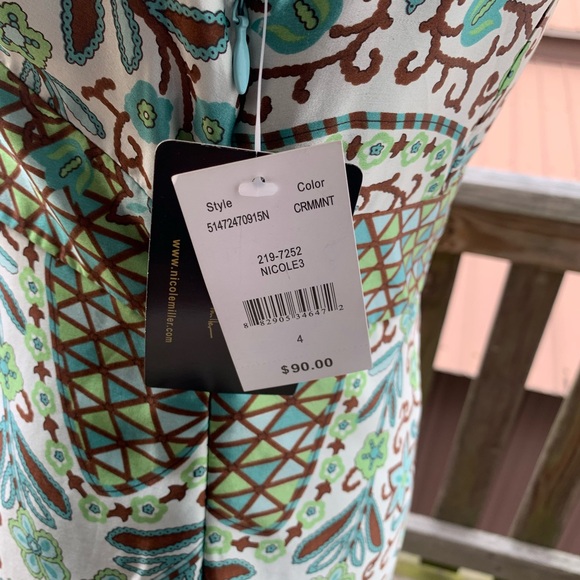 Sleeveless Dress - Picture 10 of 13